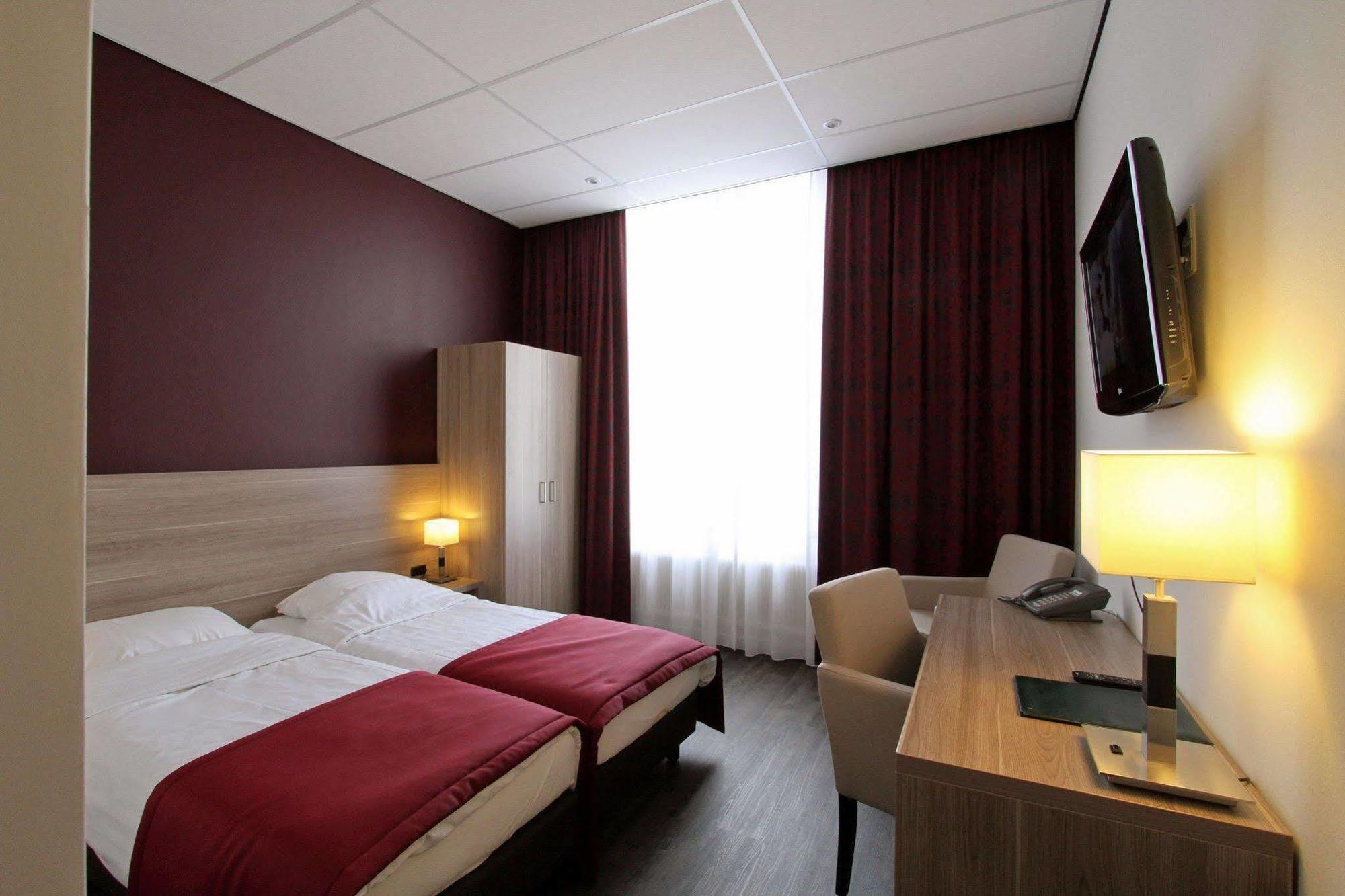 Abdij Hotel Rolduc แคร์คาเดอ ภายนอก รูปภาพ